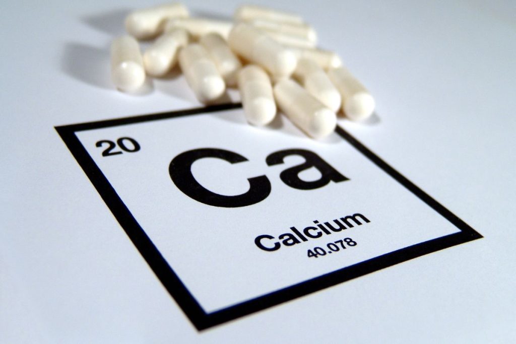 Which Are The BEST Calcium Supplements For Dogs? (Reviews)